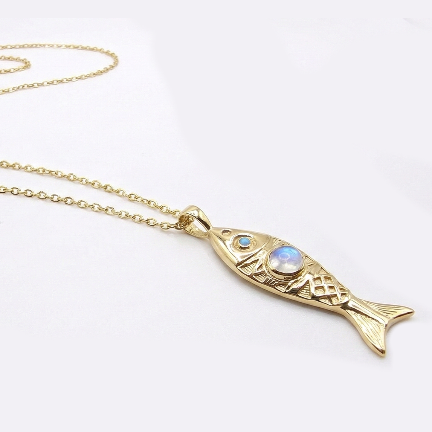 "שרשרת "דג של אור