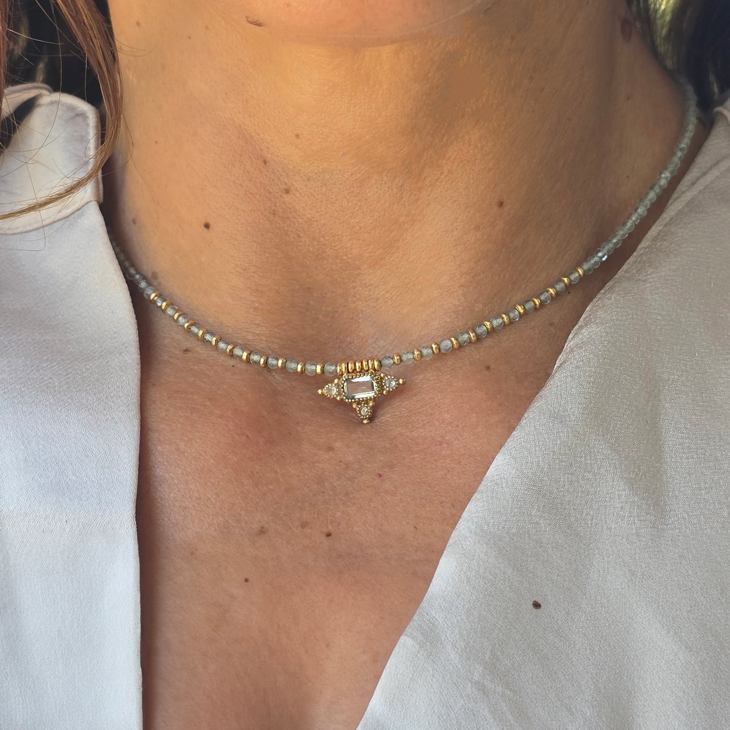 כוכב השקט - שרשרת חרוזי אקוומרין עם תליון כוכב