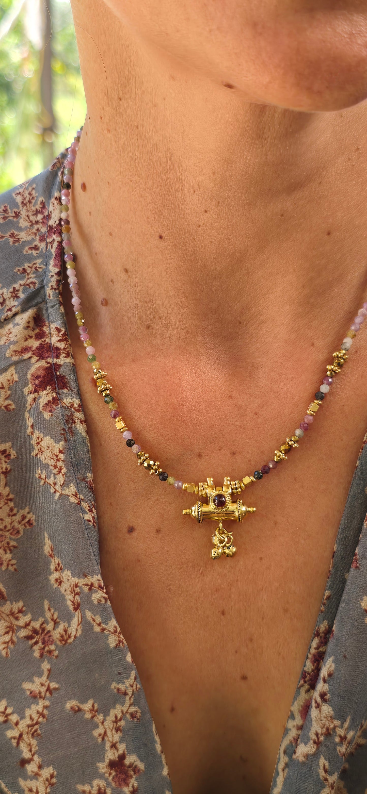 שרשרת מנטרה בוקס