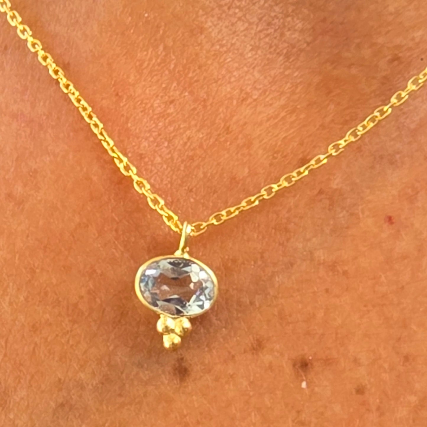 שרשרת קרן אור