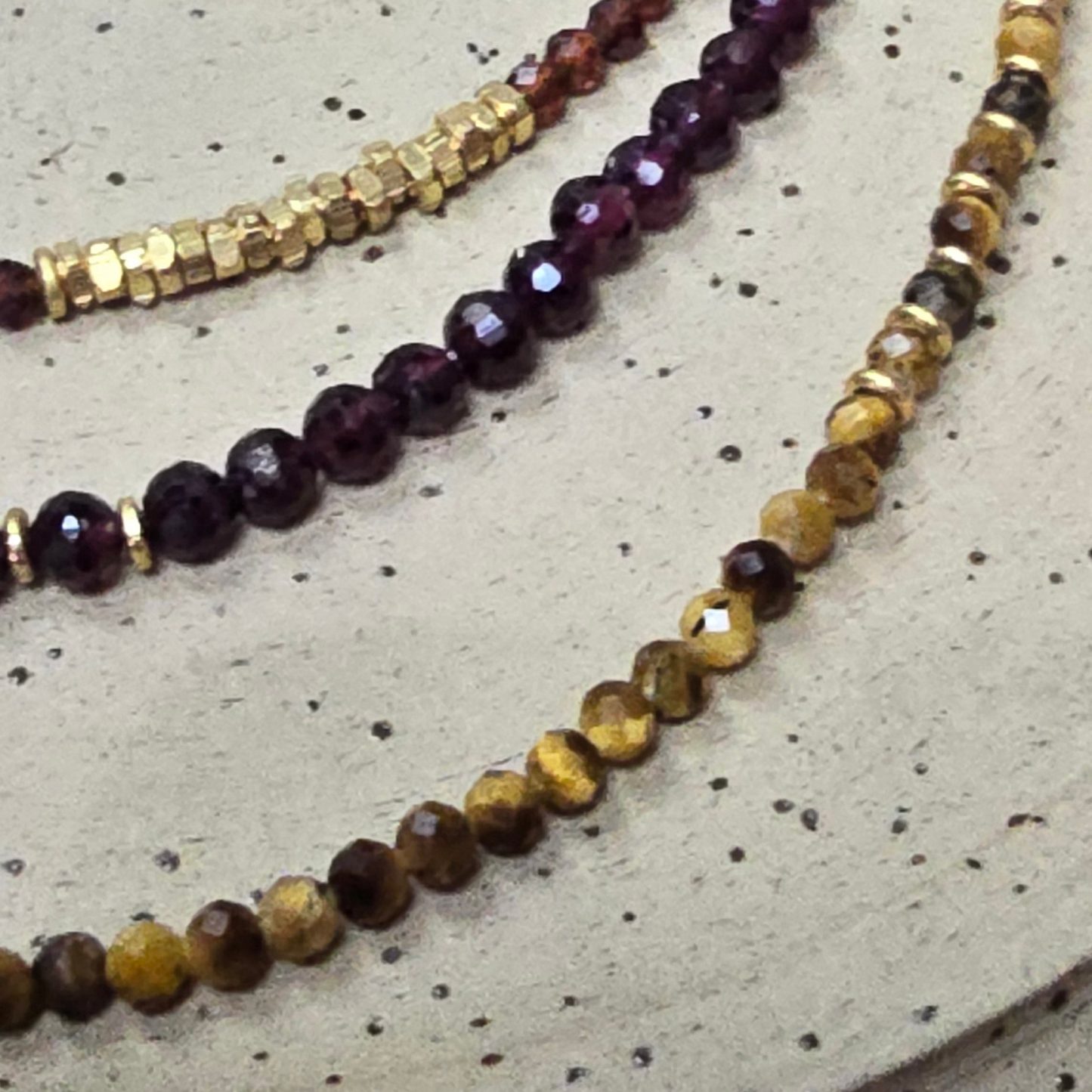 סט שרשראות African red
