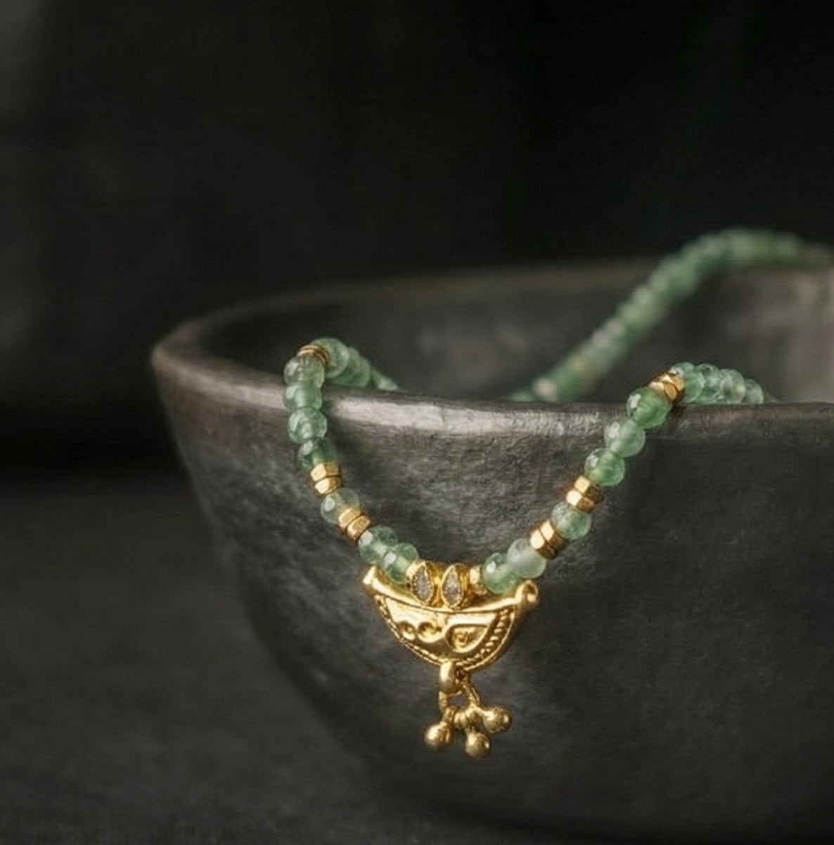 שרשרת מסע הנפש ג'ייד הודי